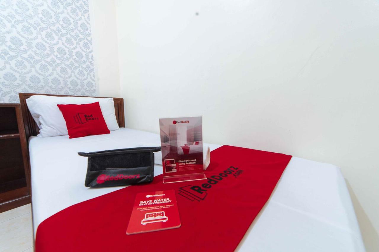 Reddoorz @ Davao Hub General Luna Extérieur photo